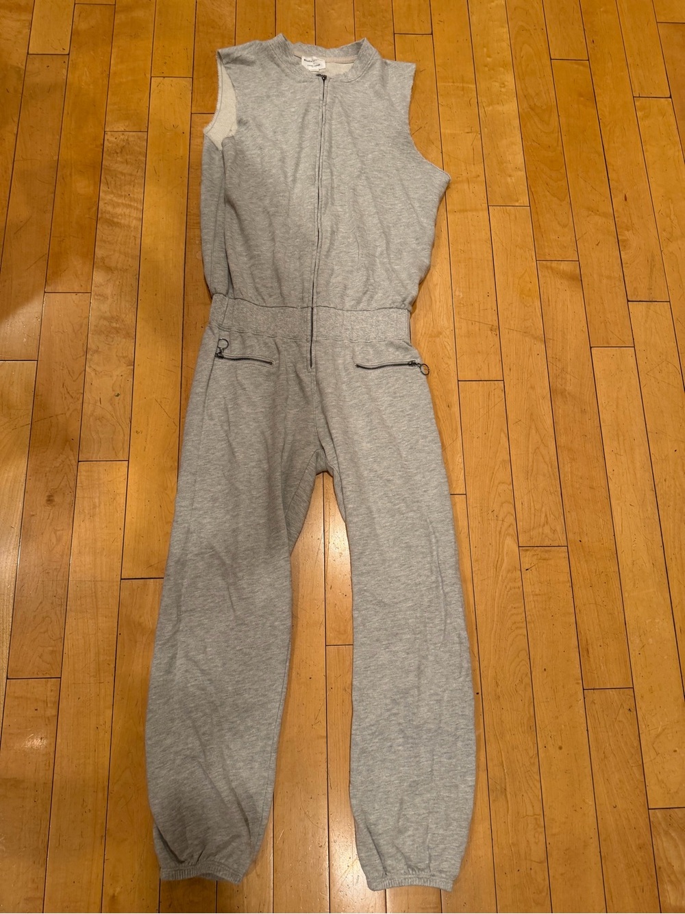 DAVID LERNER Sleeveless Gray Zip-Front Jumpsuit